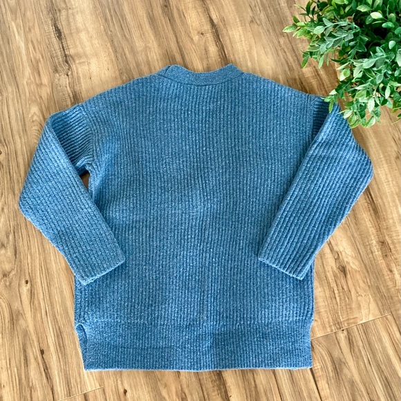 Abercrombie and Fitch Cardigan Sweater - Picture 2 of 2